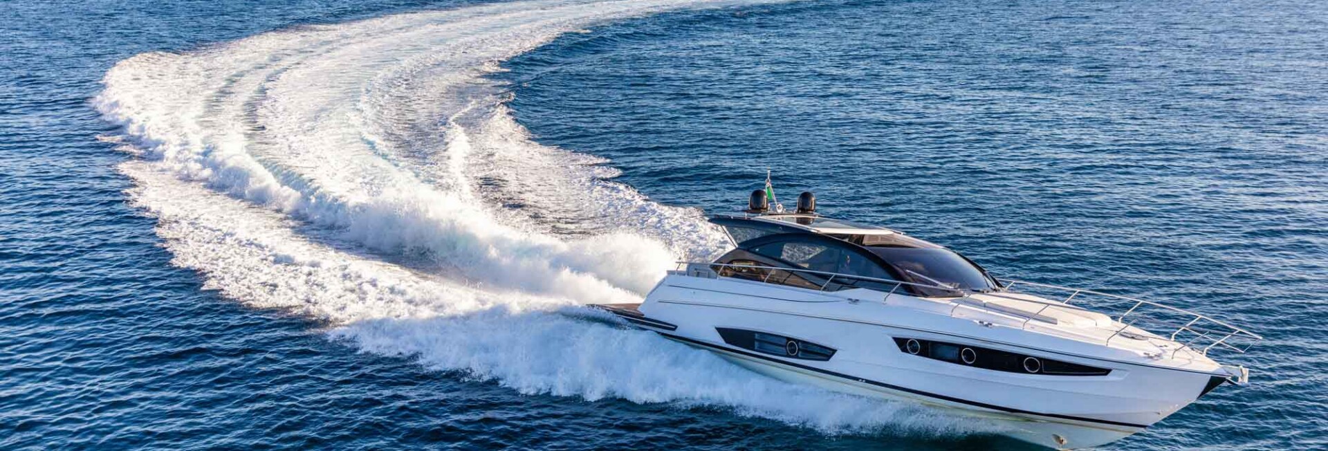 drive in motion Cote d'Azur - Yacht M/Y Rehab Sunseeker