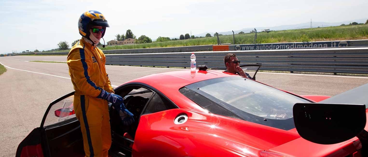 drive in motion Italien Fahrertraining Autodromo di Modena Ferrari Fahrer